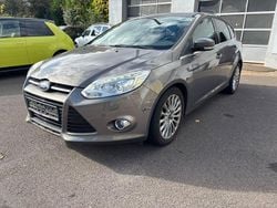 Braun Gebraucht 2012 Ford Focus Titanium Limousine | 4.990 € (Guter Preis)