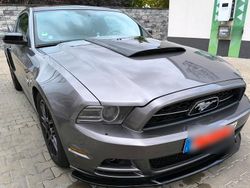 Grau Gebraucht 2013 Ford Mustang Coupé | 21.000 €