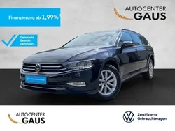 Deep black perleffekt Gebraucht 2023 VW Passat Business Kombi | 32.820 € (Guter Preis)