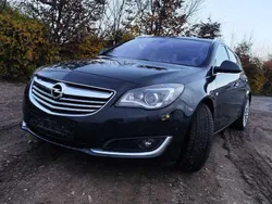 Schwarz Gebraucht 2015 Opel Insignia Business Kombi | 9.000 € (Fairer Preis)