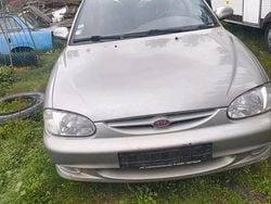 Grau Gebraucht 2000 Kia Shuma Kleinwagen | 480 €