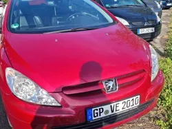 Rot Gebraucht 2004 Peugeot 307 CC Cabrio | 2.300 € (Fairer Preis)