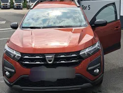Braun Gebraucht 2022 Dacia Jogger Extreme Kombi | 18.900 € (Fairer Preis)