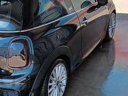 Schwarz Gebraucht 2018 Mini Cooper Seven Kleinwagen | 14.600 € (Fairer Preis)