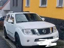 Weiß Gebraucht 2011 Nissan Pathfinder SUV | 14.999 €