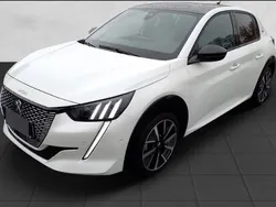 Weiss Gebraucht 2020 Peugeot e-208 GT Kleinwagen | 22.649 € (Teuer)