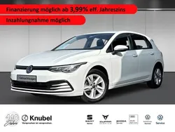 Weiss Gebraucht 2022 VW Golf VIII Life Limousine | 19.490 € (Guter Preis)