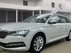 Weiß Gebraucht 2024 Skoda Superb Style Kombi | 31.950 € (Superpreis)
