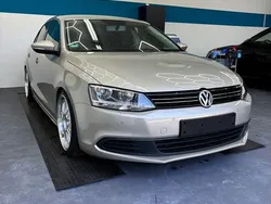 Silber Gebraucht 2012 VW Jetta Limousine | 8.999 € (Teuer)