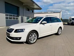 Weiß Gebraucht 2014 Skoda Octavia Elegance Kombi | 8.999 € (Fairer Preis)