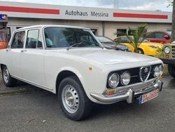 Weiß Gebraucht 1973 Alfa Romeo 2000 Limousine | 14.800 €