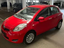 Rot Gebraucht 2011 Toyota Yaris Kleinwagen | 3.500 € (Guter Preis)