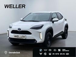 Schneeweiß Gebraucht 2024 Toyota Yaris Hybrid Connect Style SUV | 25.480 € (Fairer Preis)
