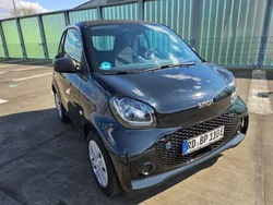 Schwarz Gebraucht 2022 Smart ForTwo Electric Drive Coupé | 9.000 € (Guter Preis)
