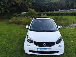 Weiß Gebraucht 2018 Smart ForTwo Coupé Passion Kleinwagen | 10.490 € (Guter Preis)