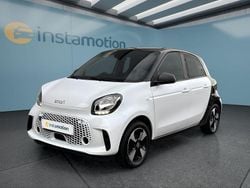 Weiß Gebraucht 2021 Smart ForFour Electric Drive Kleinwagen | 10.199 € (Etwas zu teuer)