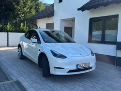 Weiß Gebraucht 2021 Tesla Model Y Long Range SUV | 33.999 € (Fairer Preis)