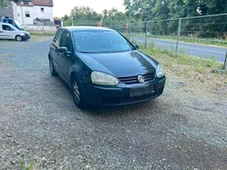 Blau Gebraucht 2005 VW Golf V Limousine | 750 € (Superpreis)
