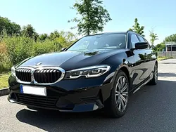 Schwarz Gebraucht 2021 BMW 320 Advantage Kombi | 21.200 € (Guter Preis)