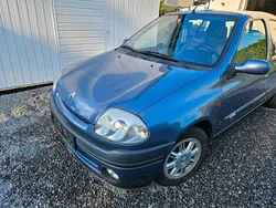 Gebraucht 2000 Renault Clio II Kleinwagen | 2.000 € (Fairer Preis)