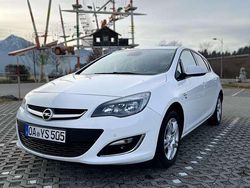 Weiß Gebraucht 2012 Opel Astra Kleinwagen | 5.400 € (Fairer Preis)