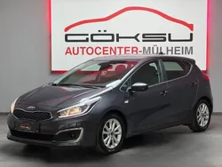 Grau Gebraucht 2017 Kia Ceed DREAM-TEAM Edition Limousine | 8.900 € (Fairer Preis)