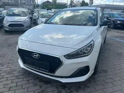 Weiß Gebraucht 2019 Hyundai i30 YES! Limousine | 13.500 € (Fairer Preis)