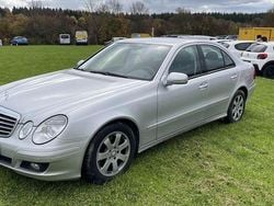 Grau Gebraucht 2008 Mercedes E200 Limousine | 5.000 € (Guter Preis)