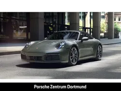 Gruen Gebraucht 2021 Porsche 911 Carrera Cabriolet Cabrio | 129.900 € (Teuer)