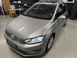Silber Gebraucht 2015 VW Golf Sportsvan Highline Van / Kleinbus | 11.999 € (Fairer Preis)