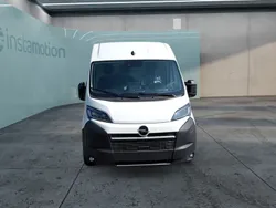 Weiß Gebraucht 2024 Opel Movano Van | 31.890 € (Fairer Preis)