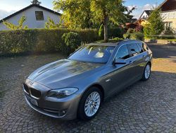 Grau Gebraucht 2012 BMW 530 Kombi | 10.400 € (Guter Preis)