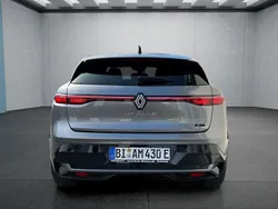 Grau Neu 2024 Renault Mégane Limousine | 38.949 €