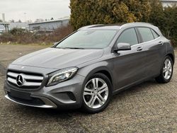 Grau Gebraucht 2016 Mercedes GLA200 SUV | 19.400 € (Fairer Preis)