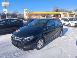 Kosmosschwarz Gebraucht 2019 Mercedes B200 Van / Kleinbus | 17.500 € (Guter Preis)