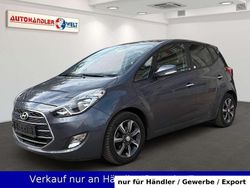 Grau Gebraucht 2018 Hyundai ix20 Passion Van / Kleinbus | 6.799 € (Superpreis)