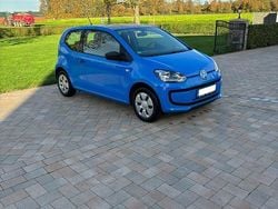 Blau Gebraucht 2015 VW up! Kleinwagen | 4.900 € (Fairer Preis)