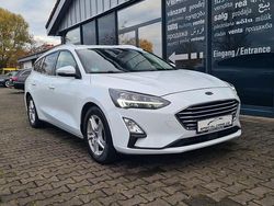 Weiß Gebraucht 2021 Ford Focus Cool & Connect Kombi | 10.990 € (Fairer Preis)