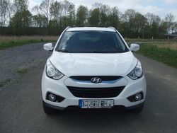 Weiß Gebraucht 2012 Hyundai ix35 Edition SUV | 8.599 € (Fairer Preis)