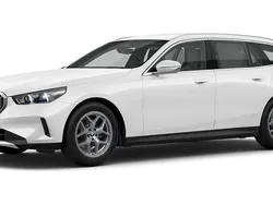 Weiß Gebraucht 2024 BMW 520 Comfort Edition Kombi | 54.099 € (Guter Preis)