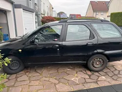 Schwarz Gebraucht 2000 Fiat Palio Weekend Kombi | 1.990 €