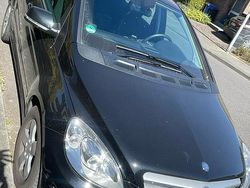 Schwarz Gebraucht 2009 Mercedes B180 Van / Kleinbus | 8.900 € (Etwas zu teuer)