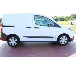 Weiß Gebraucht 2022 Ford Transit Trend Van / Kleinbus | 15.890 € (Guter Preis)