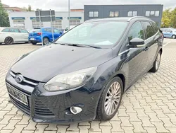 Schwarz Gebraucht 2012 Ford Focus Titanium Limousine | 2.990 € (Superpreis)