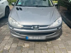 Grau Gebraucht 2005 Peugeot 206 Kleinwagen | 1.000 € (Fairer Preis)