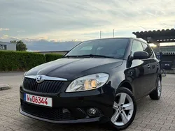 Schwarz Gebraucht 2015 Skoda Fabia Best of Limousine | 6.490 € (Guter Preis)
