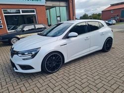 Weiß Gebraucht 2016 Renault Mégane IV Bose Edition Limousine | 11.490 € (Guter Preis)