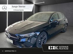 Schwarz Gebraucht 2024 Mercedes A200 Progressive Limousine | 31.390 € (Fairer Preis)