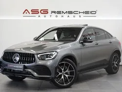 Grau Gebraucht 2021 Mercedes GLC300 AMG line SUV | 49.900 €