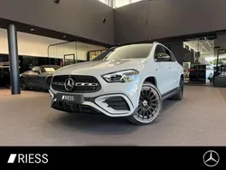 Manufaktur lack manufaktur alpingrau uni Gebraucht 2025 Mercedes GLA250 AMG SUV | 57.950 €